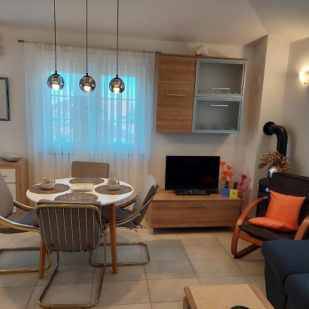 Lana Apartment Fazana Bagian luar foto