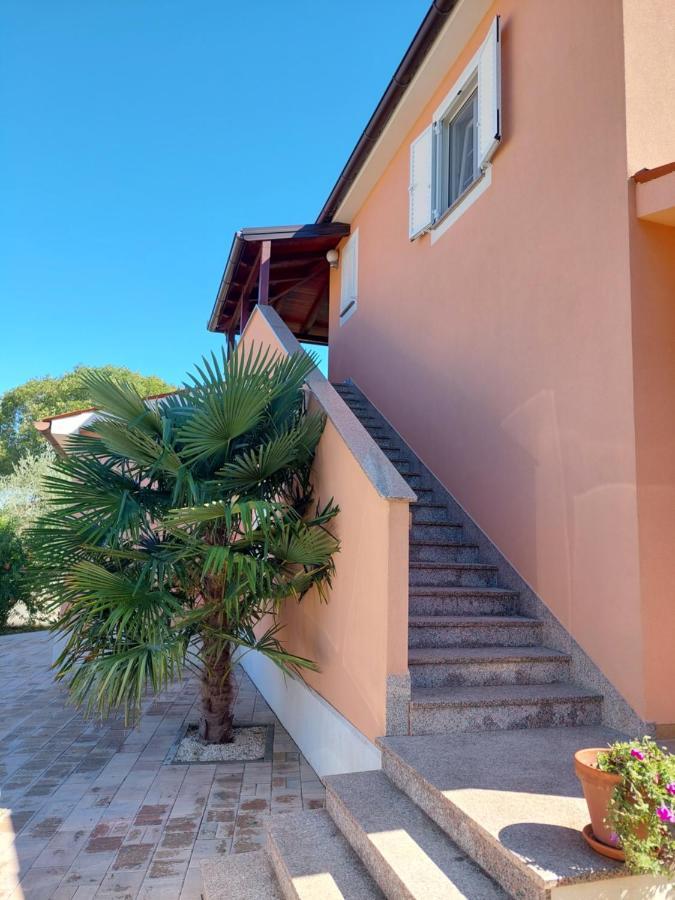 Lana Apartment Fazana Bagian luar foto