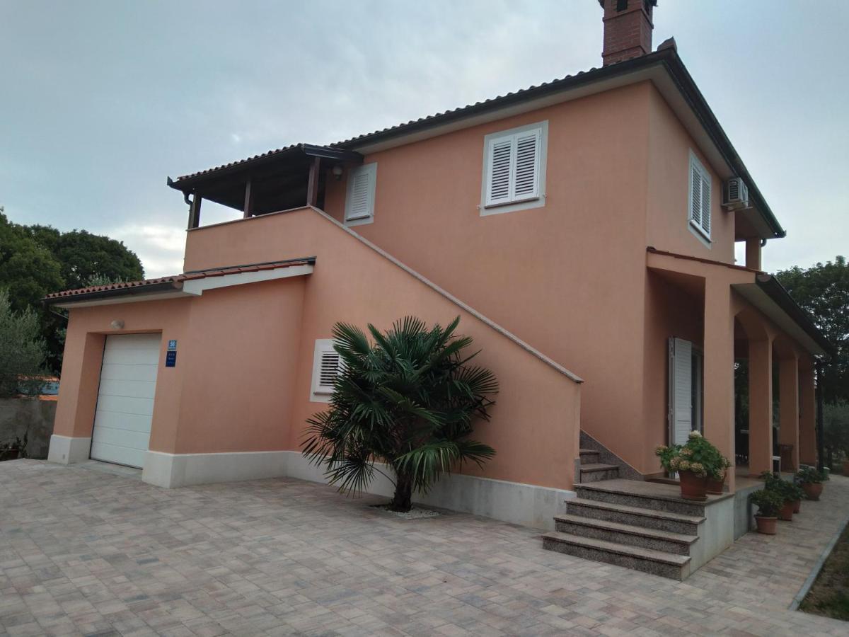 Lana Apartment Fazana Bagian luar foto